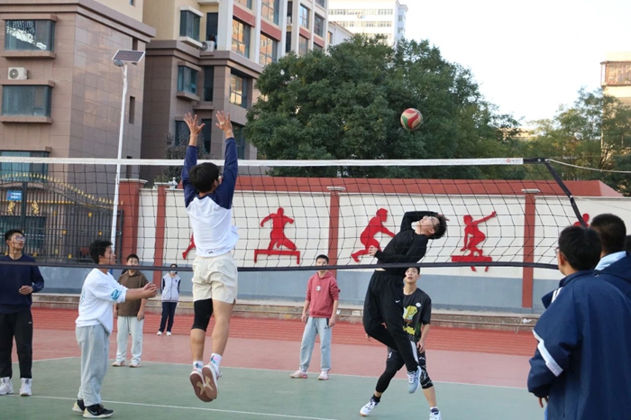 李根重返的